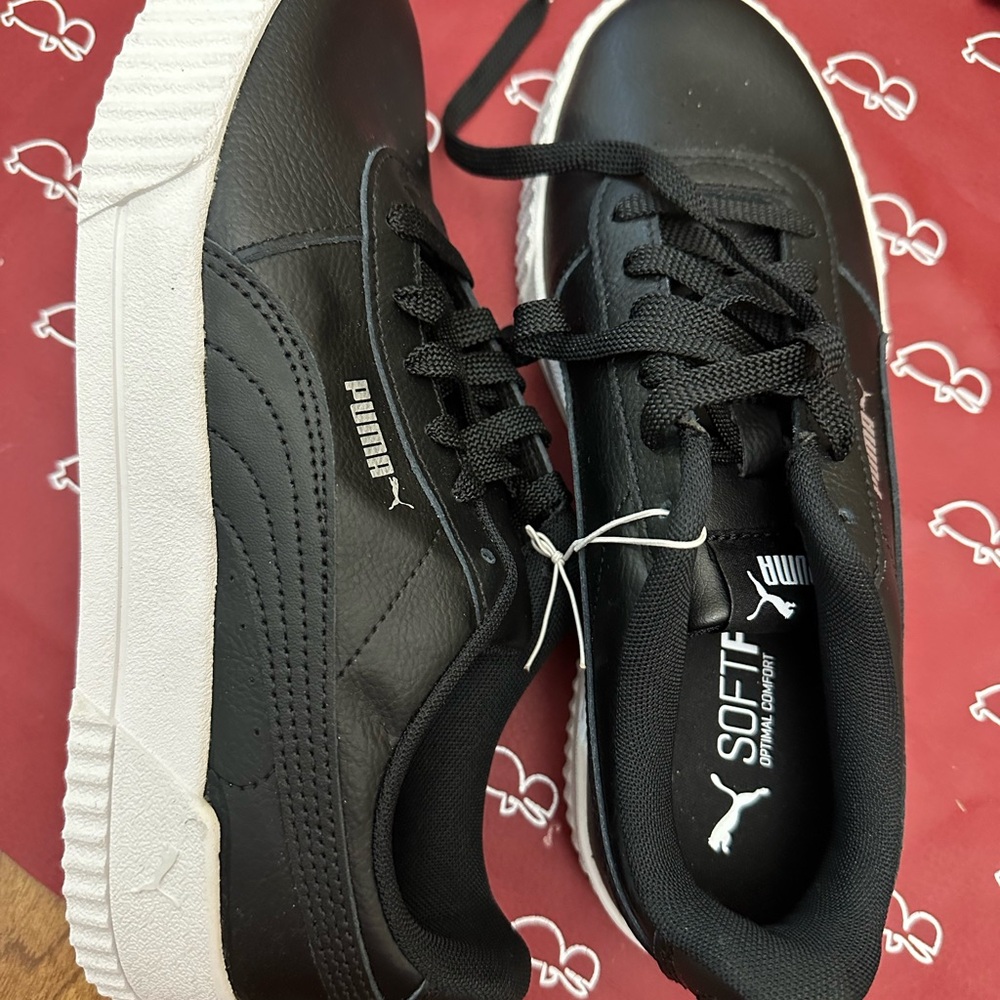 NWOT Puma Sneakers 8